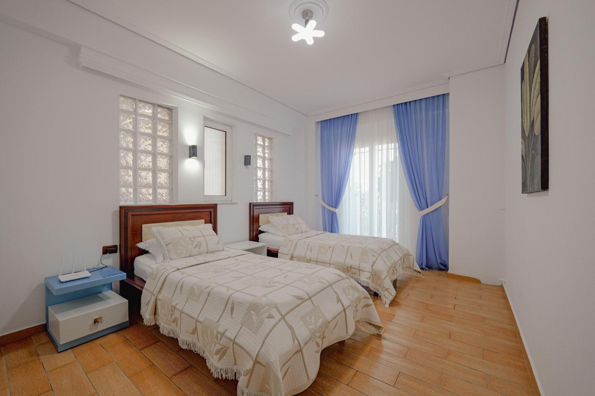 Villa Xika Sarandë エクステリア 写真