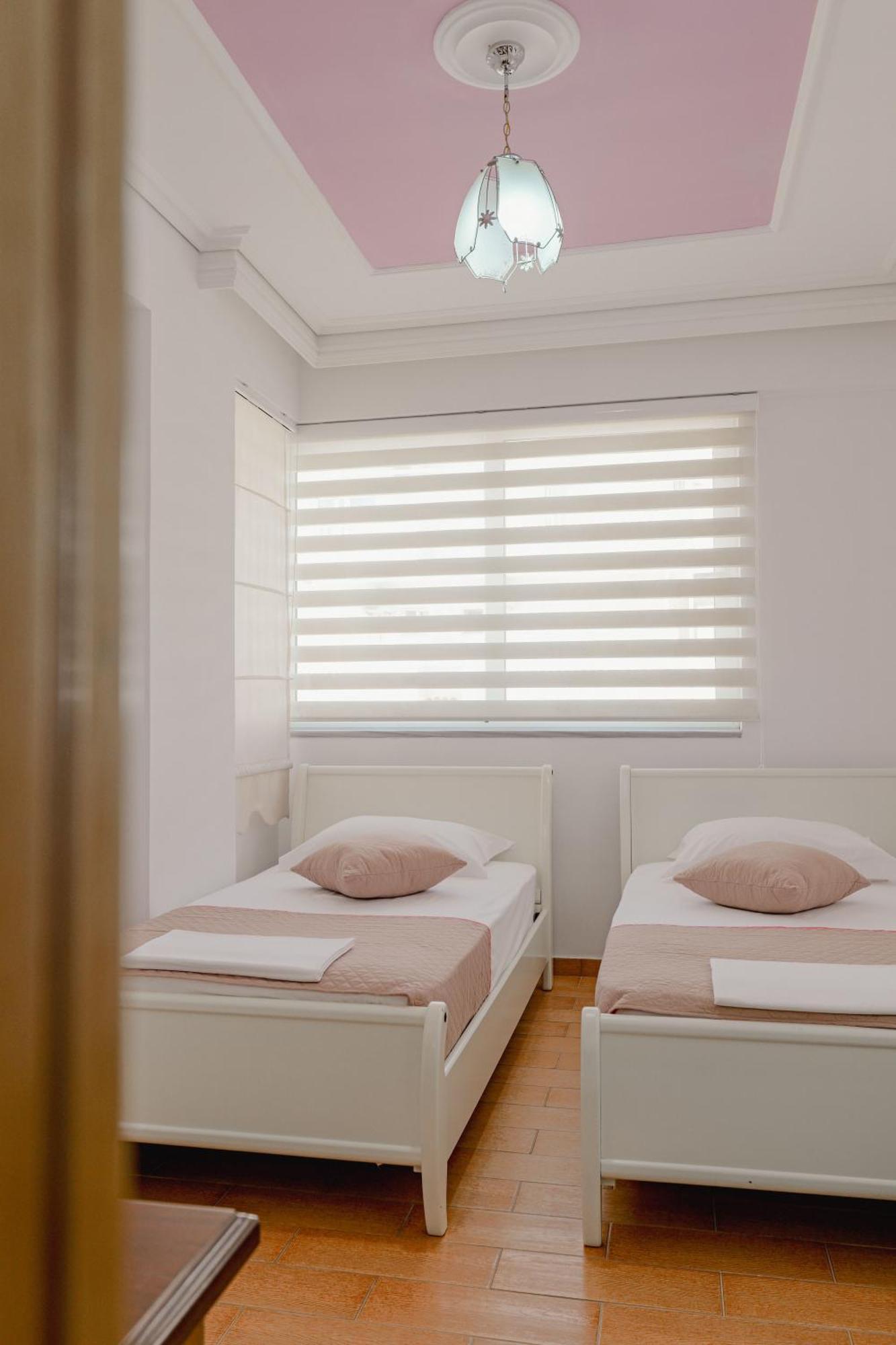 Villa Xika Sarandë エクステリア 写真