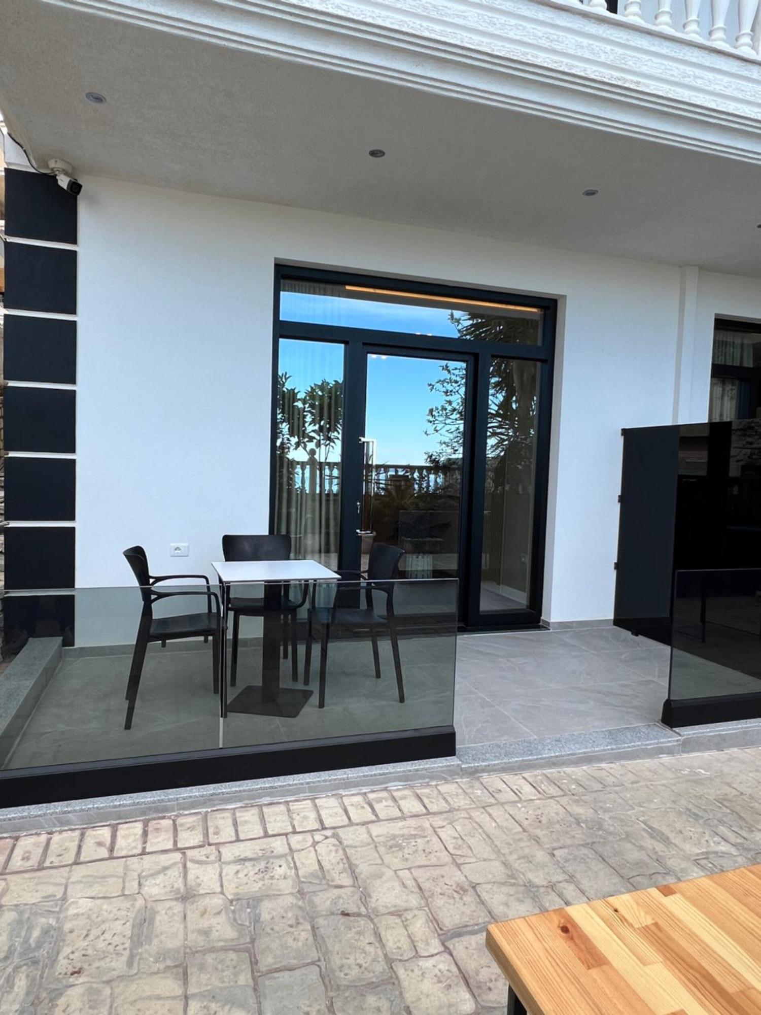 Villa Xika Sarandë エクステリア 写真