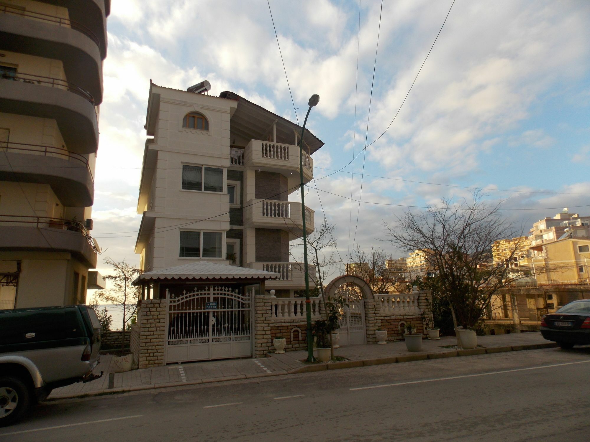 Villa Xika Sarandë エクステリア 写真